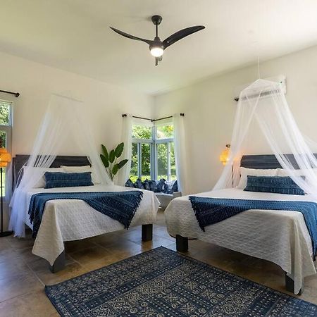 Ivy'S Cove Beach Side Condo - Luxury Villa Whitehouse Exteriér fotografie