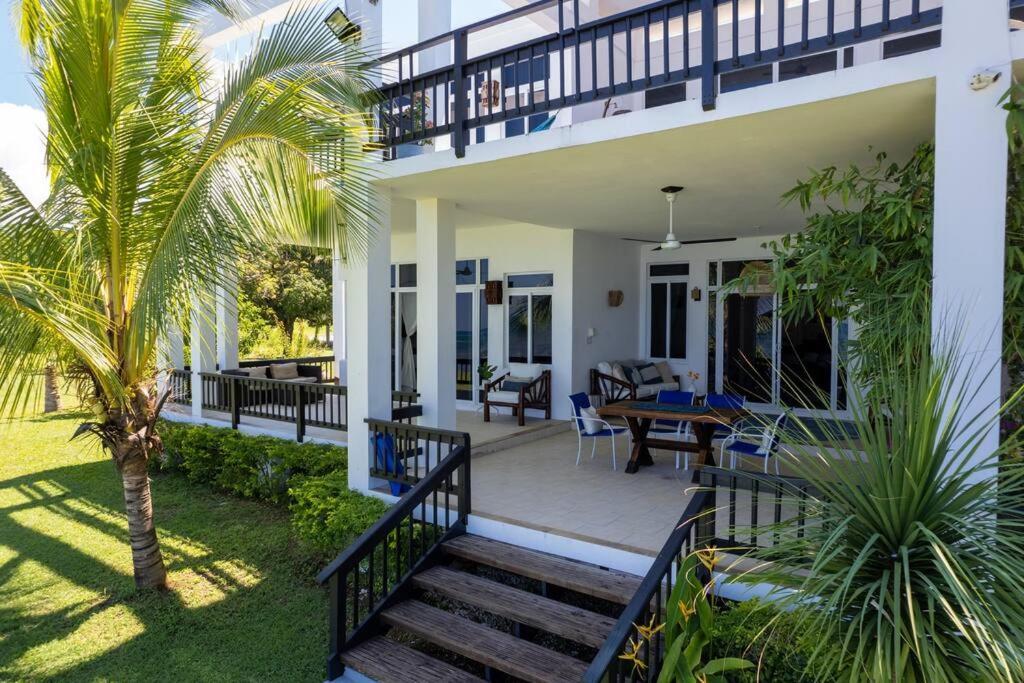 Ivy'S Cove Beach Side Condo - Luxury Villa Whitehouse Exteriér fotografie